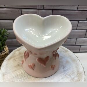 Petal & Pearl ❤️ Pink Hearts embossed Elevated cat bowl Baby Pink  New